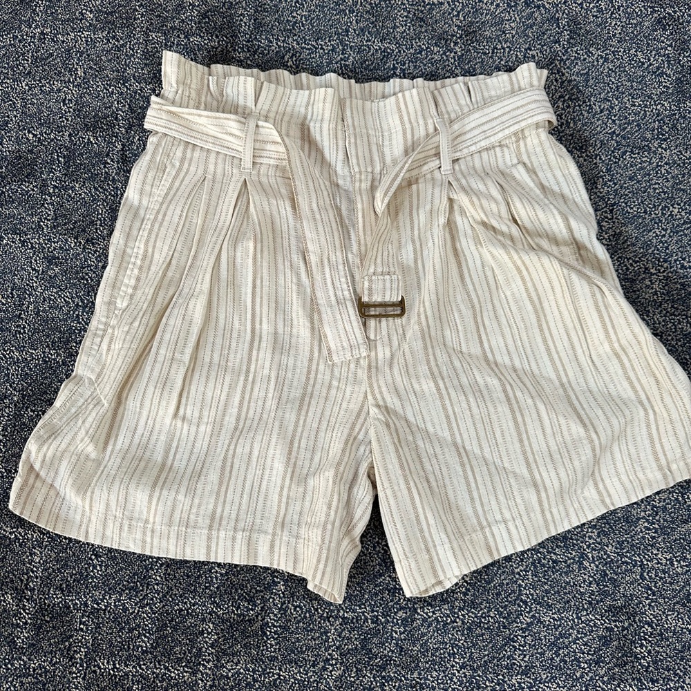 High waisted, belted shorts.  NWT - Vertical tan stripes, attached belt
